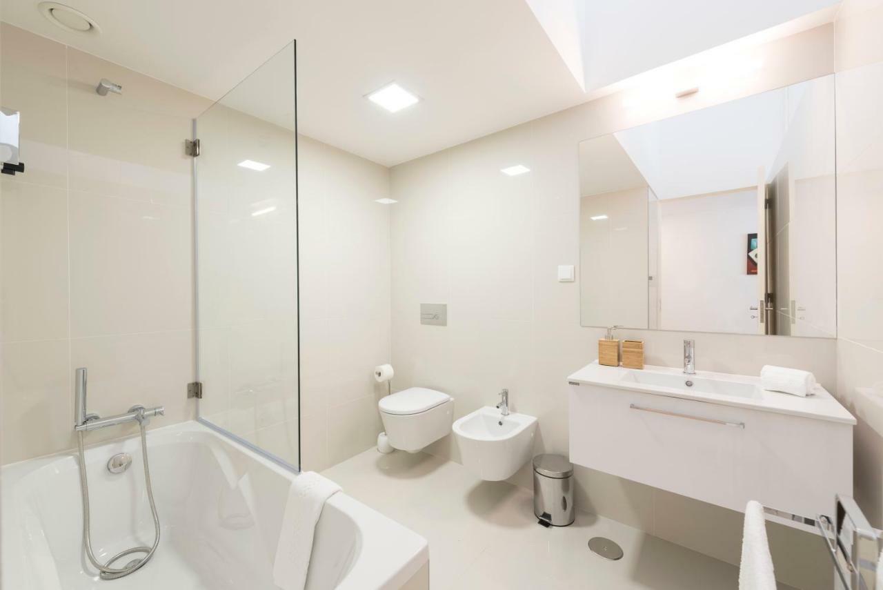 Bright Downtown Apartment بورتو المظهر الخارجي الصورة